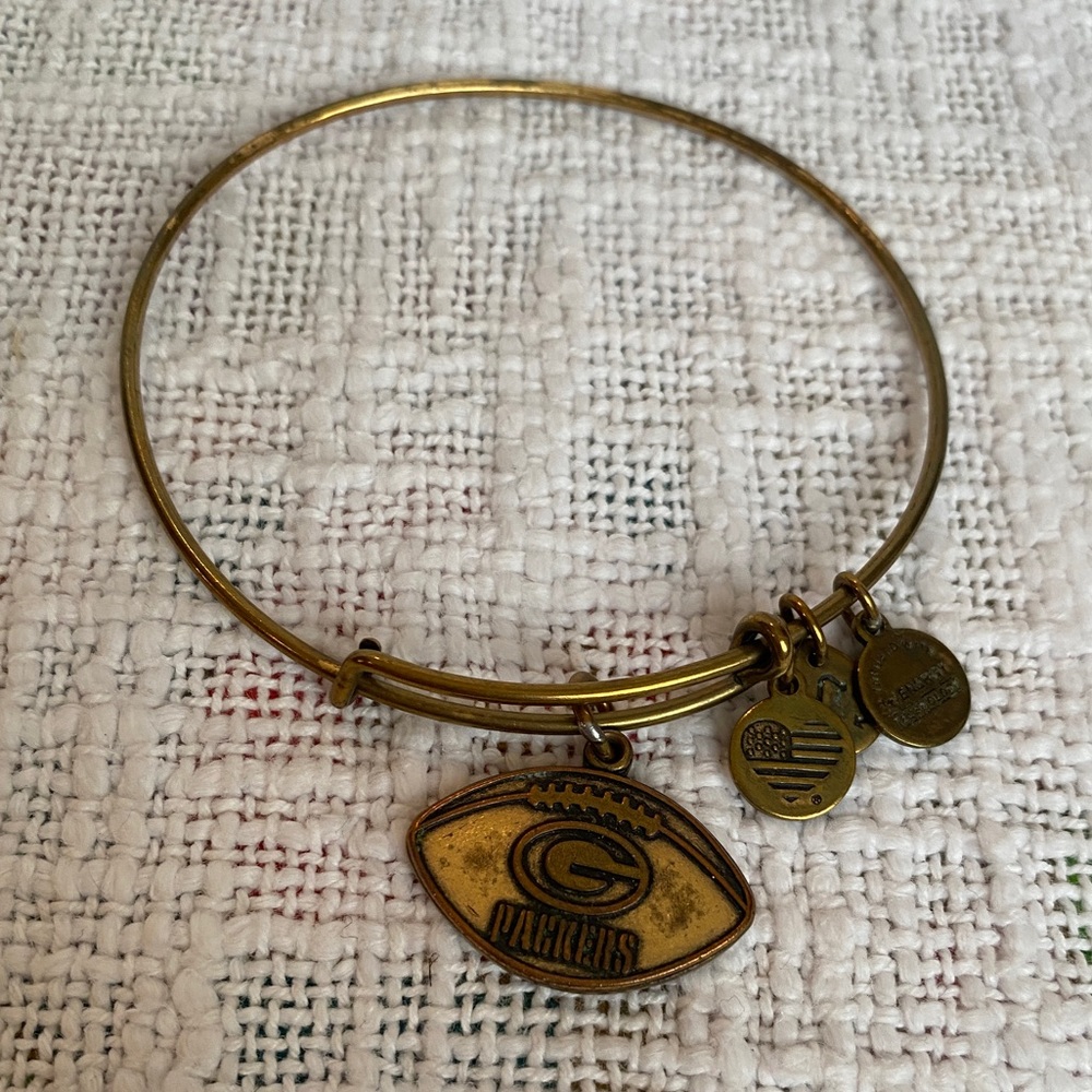 🏈 Alex & Ani Green Bay Packers Bangle Charm Bracelet 🏈